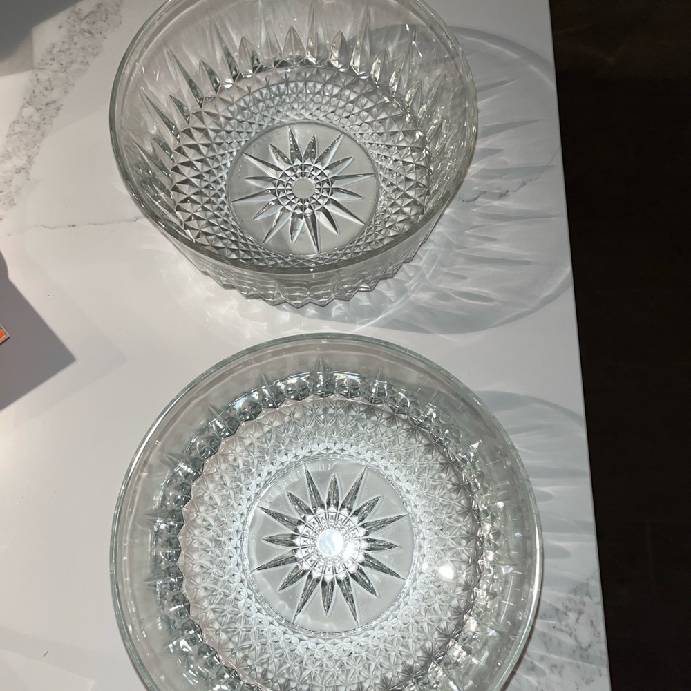 Two arcoroc France 8” glass bowls - Picture 1 of 9